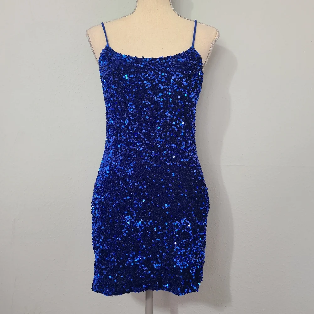 Lucy in the Sky Bodycon Sequin Dress in Royal Blue Size‎ Large